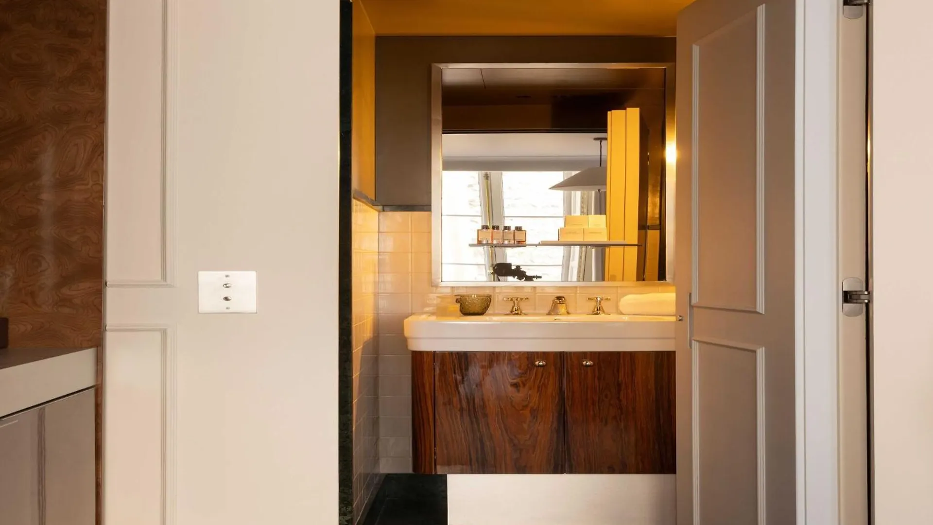 Apartment Palais Bourbon Hotel - Room 13- 2P - Invalides Paris France